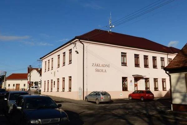 ZŠ a MŠ Křenovice foto 1