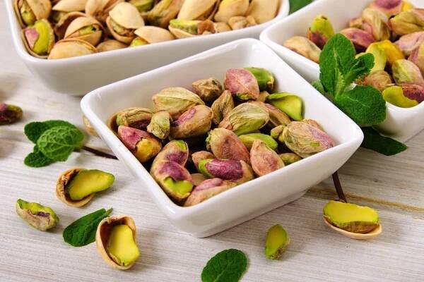 Pistácie SUROVÉ NEBLANŠÍROVANÉ 1kg LOUPANÉ ČERSTVÉ Obchodní název Pistacje SUROWE NIEBLANSZOWANE 1kg ŁUSKANE ŚWIEŻE