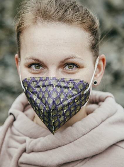 Fialový vzorovaný respirátor FFP2 s nanomembránou Respirátory od 99 Kč - NajduZboží.cz