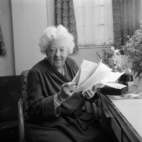 Margaret Rutherford won her first Oscar after turning 50