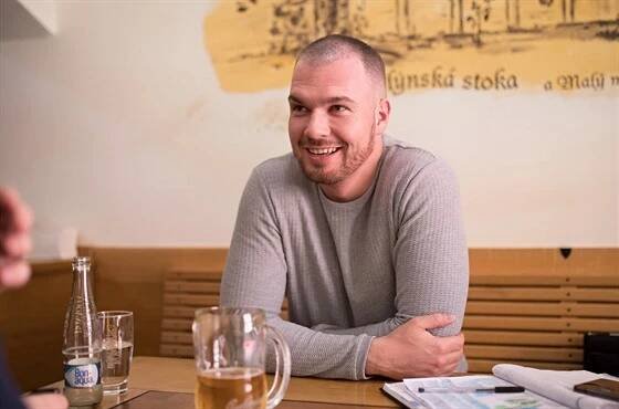 Podnikatel se řídí hiphopovým heslem Tisíckrát padneš na zem, a tisíckrát se...