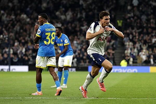 Wolves měli našlápnuto k první ligové výhře v sezoně, Palhinha ale v nastavení zachránil Spurs remízu