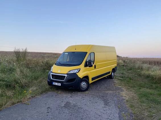 Redakční test: Peugeot Boxer Furgon L3H2 BlueHDi 140 (2020) | Auta Pod Lupou