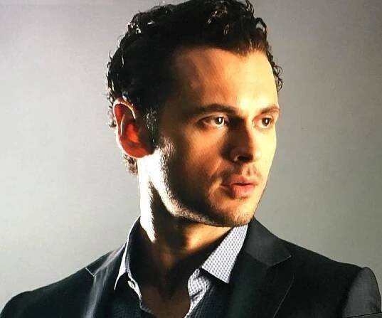 Adan Canto Biography - Facts, Childhood, Family Life & Achievements