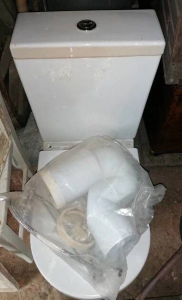 Daruji za odvoz wc kombi, odpad wario, se zpomalovacim sedátkem