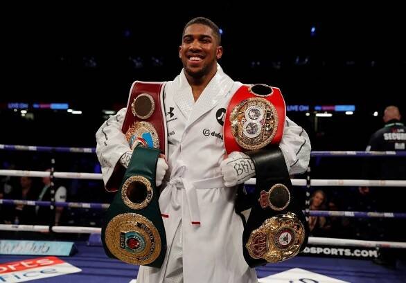 Joshua je králem ringu. V Cardiffu porazil Parkera na body a získal čtvrtý mistrovský pás