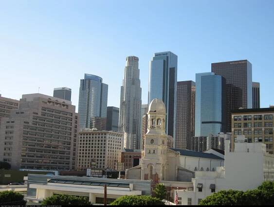 Stunning Cityscape with Clear Blue Skies