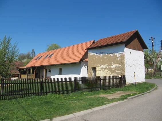 Sýpka u č. p. 5