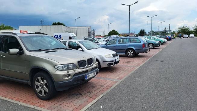Fotogalerie • Parkoviště Lidl (Parkoviště) • Mapy.com