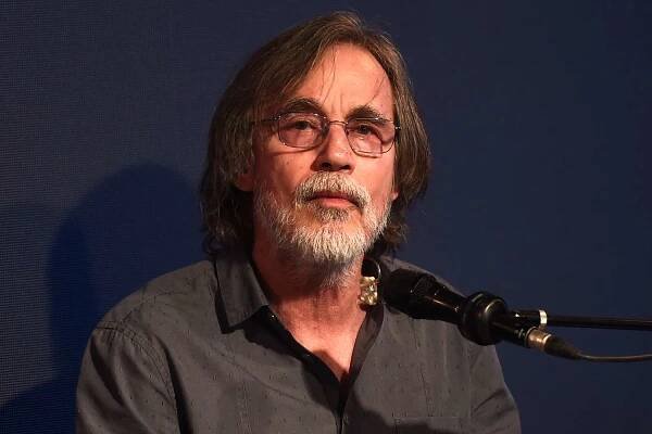 Jackson Browne Tests Positive for Coronavirus: 'My Symptoms Are Pretty Mild'