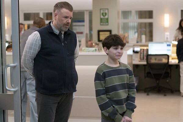 Nemocnice New Amsterdam - How Can I Help? - Z filmu - Tyler Labine