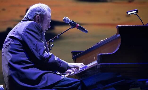 jimmywebb-palacetheater-manchester-nh-2023-01