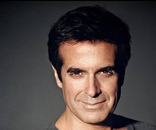 David Copperfield Biography - Facts, Childhood, Family Life & Achievements