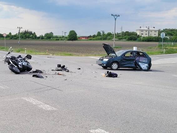 Nehoda motorkáře na obchvatu Holic