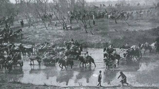 Ruští vojáci ustupují po bitvě u Mukdenu, v té době největí bitva v historii