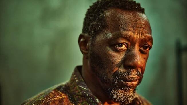 A still of Edwin Lee Gibson as Ebraheim in the FX series, The Bear.