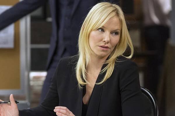 Kelli Giddish - Actress