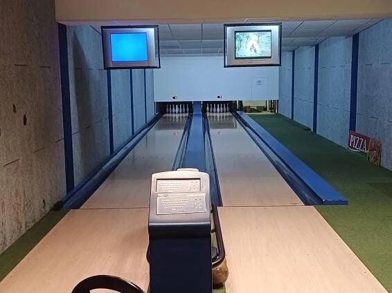 1 h bowlingu až pro 6 lidí ve sportcentru na Trojáku