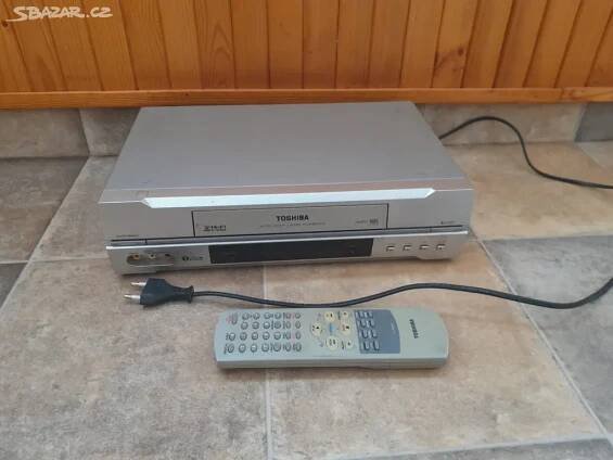 Videorekordér Toshiba V633EW