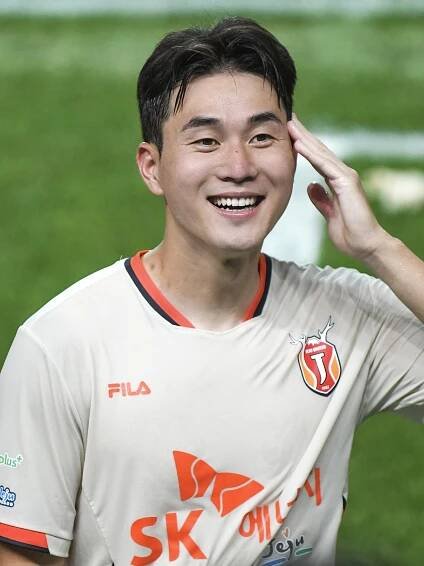 Jo Seong-joon (footballer, born 1990)