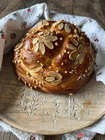 Recept na pletený babiččin mazanec | NejRecept.cz