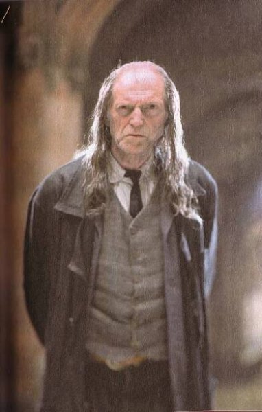 Argus Filch - Harry Potter - POSTAVY.cz