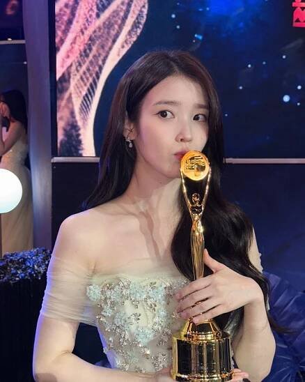 All The Highlights From The 2025 Blue Dragon Series Awards - Grazia Singapore
