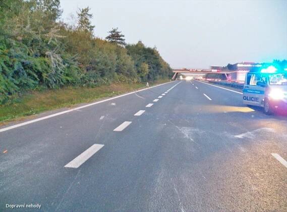 Na osmý kilometr dálnice D11 vyjeli hasiči k nehodě kamionu,… | POŽÁRY.cz - ohnisko žhavých zpráv | hasiči aktuálně