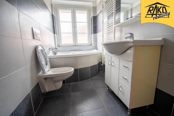 Pronájem bytu 3+kk 66 m2 - Železničárská, Trutnov | RAKO reality Trutnov