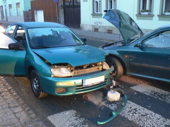 Ve Staňkově na křižovatce ulic Nádražní a Rašínova zajistili… | POŽÁRY.cz - ohnisko žhavých zpráv | hasiči aktuálně