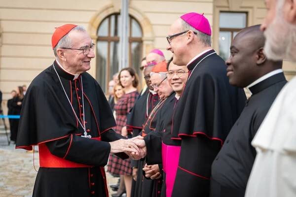 FOTOGALERIE: Návštěva kardinála Pietra Parolina v České republice - Církev.cz