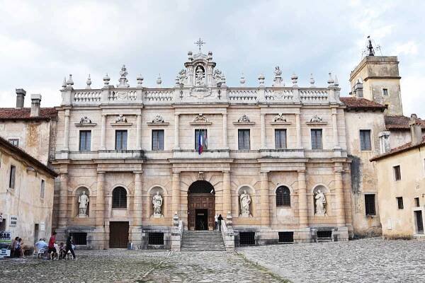 Certosa di Padula Certosa di San Lorenzo - Agenzia Cilento Viaggi