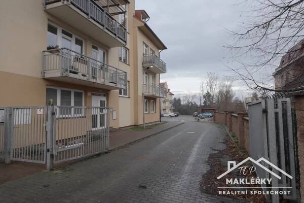 Pronájem bytu 1+kk | TOP MAKLÉŘKY