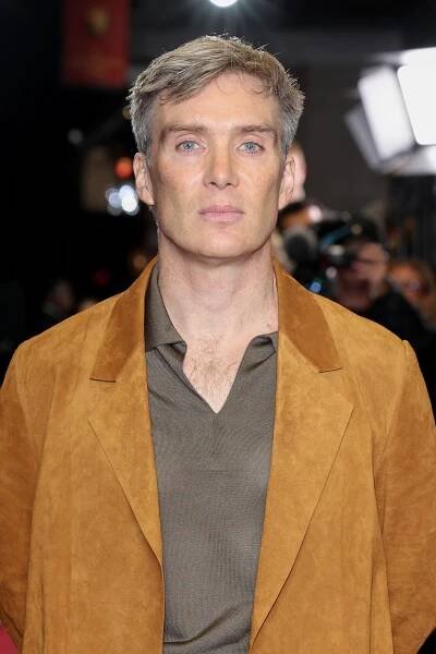 Cillian Murphy, lord of the silver foxes, has mastered cosy autumn fits