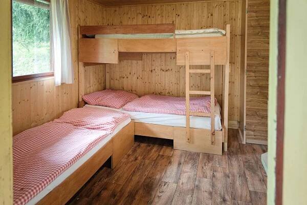 Chatová osada SK Telč, pronájem chatek Řásná - ubytování Vysočina, 7584