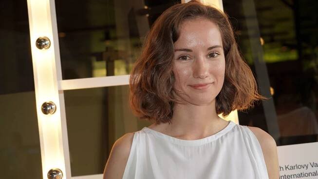 Herečka Eliška Křenková ztvárnila ženu, která žije v polyamorním vztahu