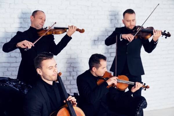 Unique Quartet | Vícežánrové smyčcové kvarteto • Praha