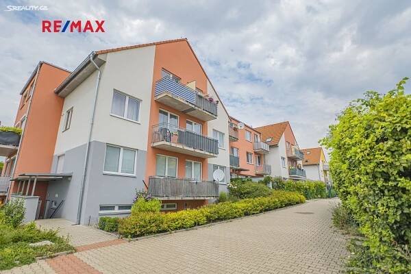Prodej bytu 3+kk 74 m², U Potoka, Jinočany