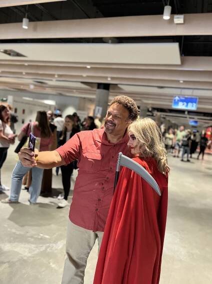 FOTOGALERIE: Neal Shusterman navštívil Prahu i Luxor 24