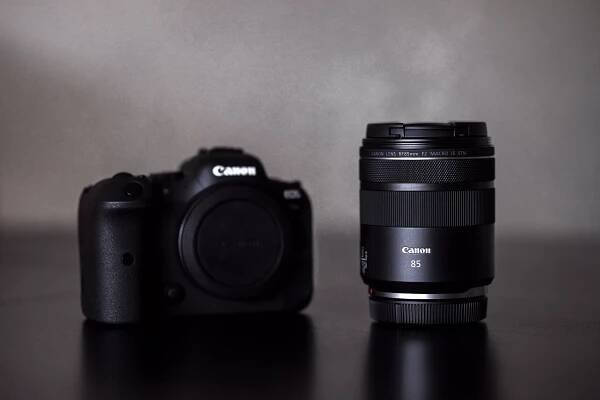 Canon RF 85mm f/2 IS Review