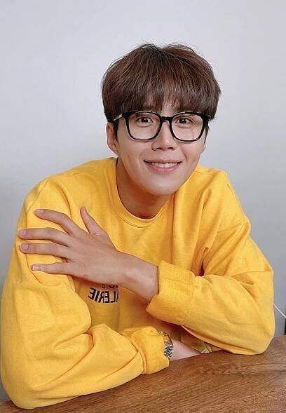 เปิดประวัติ Kim Seon Ho พระเอกหนุ่มหล่อฮอตฉายาพ่อพระใจบุญ