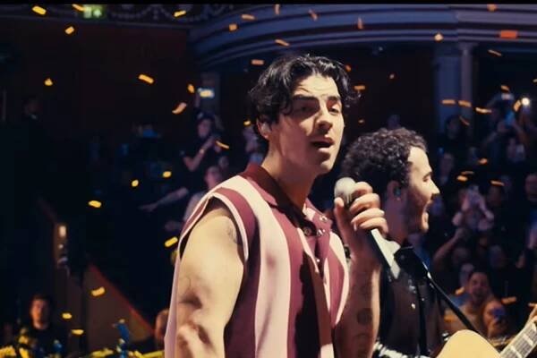 Jonas Brother vydali nový album, ktorým vyjadrujú lásku svojim manželkám