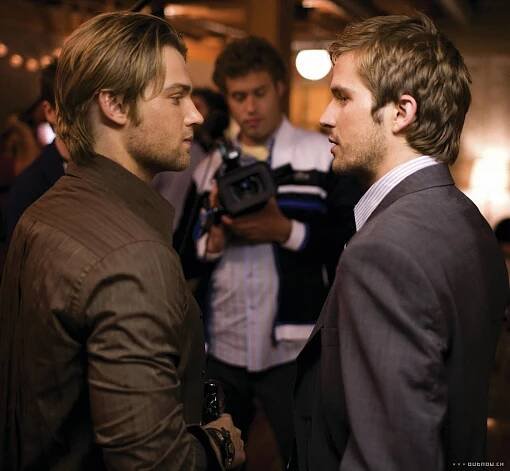 Mike Vogel fotka