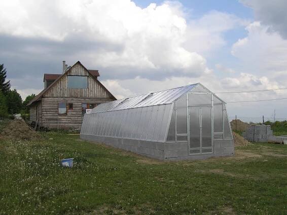 Zahradní polykarbonátový skleník M32- 2,5m až 6,5m