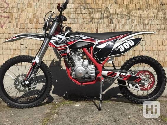 Kroska Killer PRO 300ccm, vodní chlazení, červená - foto 1