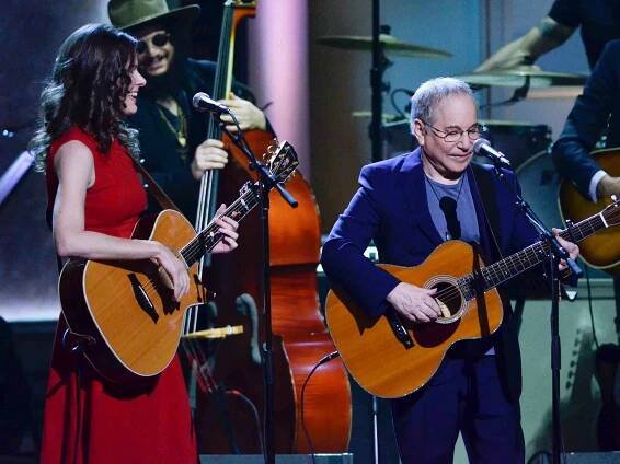 Edie Brickel and Paul Simon perform during the 2015 Gershwin Prize Honoree's Tribute Concert Honoring Willie Nelson on November 18, 2015 in Washington, DC.