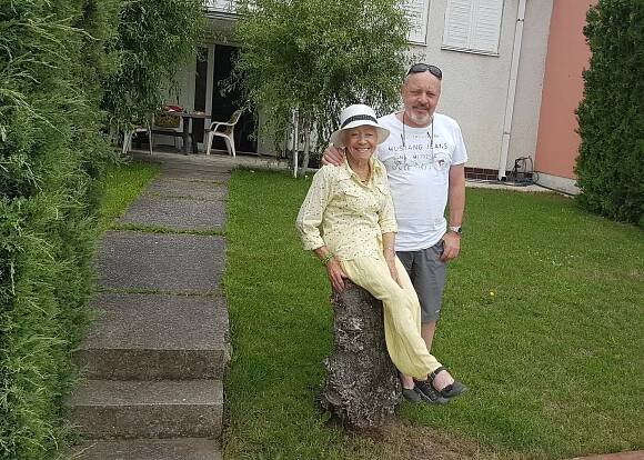 Eva Landlová je prvou umelkyňou, ktorá účinkovala v Slovenskej televízii – Žlté balóny