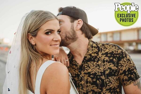 Scott Thomas and Lexia Chamryk wedding