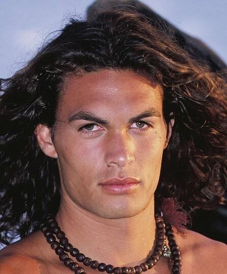 Young Jason Momoa Is So Hot I Wanna Die