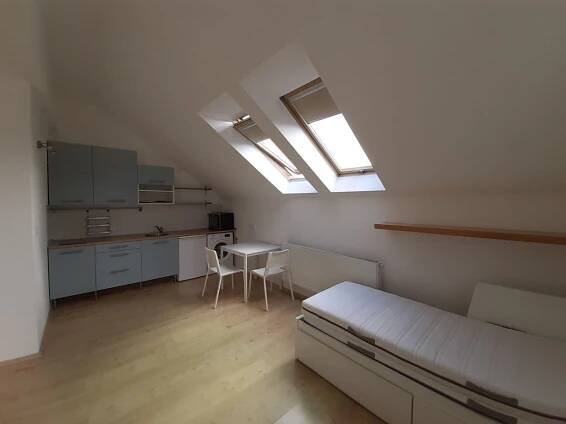 Pronájem bytu 1+kk 33 m², Junácká, Brno, Jihomoravský kraj